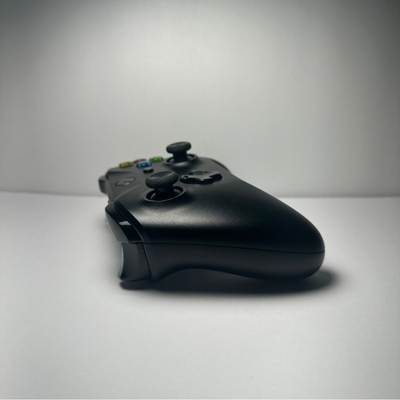 Xbox Wireless Controller - Picture 5 of 9